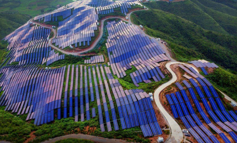 中國(guó)十三省最大光伏電站在這里！欽州康熙嶺的光伏電站能排上號(hào)了嗎？